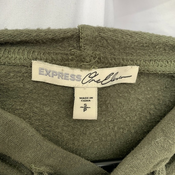 Express Crop Hoodie - Picture 3 of 3